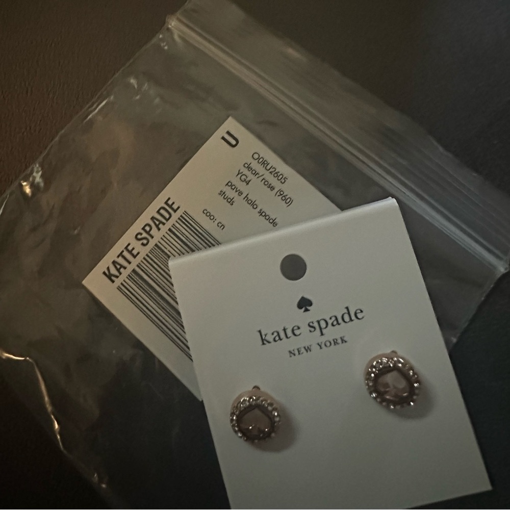 🔥NWT KATE SPADE SPOT THE SPADE EARRINGS,CLEAR/GOLD🔥 - Picture 5 of 6